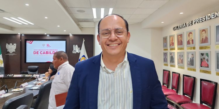 EL CABILDO DE LA PAZ APROBO LA PROPUESTA DEL REGIDOR ABIMAEL IBARRA ABUNDEZ DE PROHIBIR LA APLICACIÓN DE LOGOTIPOS EN CADA ADMINISTRACIÓN MUNICIPAL