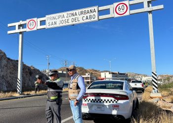 APLICAN FILTROS AUTORIDADES DE LOS TRES NIVELES DE GOBIERNO EN LA CARRETERA TRANSPENINSULAR DE LOS CABOS PARA EVITAR ACCIDENTES AUTOMOVILÍSTICOS