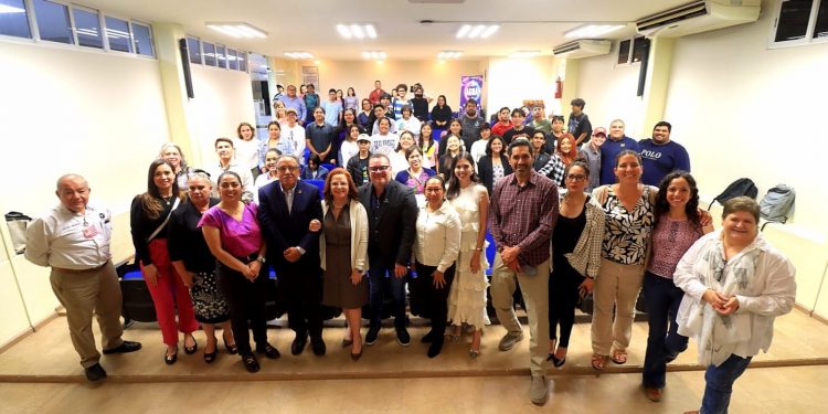 PRESENTAN EN LA UABCS CONVERSATORIO “LAS MUJERES Y EL AGUA”