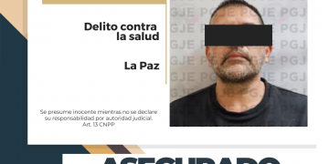 ASEGURA PGJE 750 DOSIS DE DROGA Y A UN HOMBRE MEDIANTE CATEO EN UN DOMICILIO DE LA COLONIA LAS GARZAS EN LA PAZ