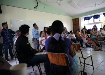 REALIZAN TALLER SOBRE EL DERECHO AL DISFRUTE PÚBLICO DE LAS PLAYAS EN EL SARGENTO Y SU ANEXO LA VENTANA,BCS
