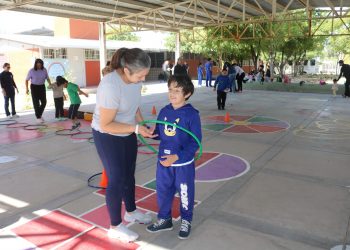 REALIZAN ACTIVIDADES RECREATIVAS EN EL CAM “LUZ DAVIS DE MENDOZA”