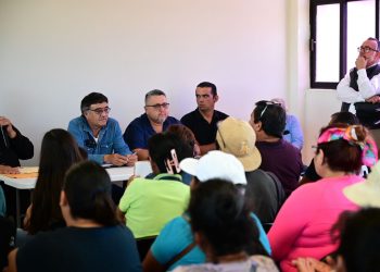 AUTORIDADES DEL  GOBIERNO DE LOS CABOS SOSTUVIERON UNA MESA DE TRABAJO CON INTEGRANTES  DE LA ORGANIZACIÓN ANTORCHA CAMPESINA