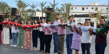 GOBIERNO DE LOS CABOS COMO CADA LUNES ENTREGO RECONOCIMIENTOS A LAS PERSONAS SERVIDORAS PÚBLICAS CON BASE SINDICAL.