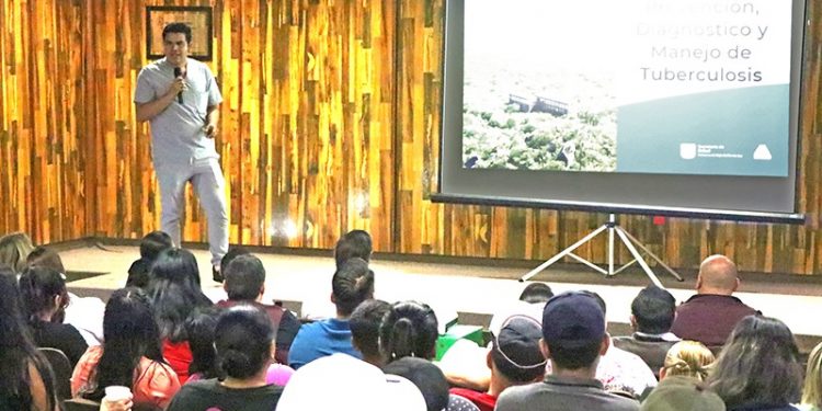 ACERCÓ SALUD ESTATAL PROGRAMAS PREVENTIVOS A RESPONSABLES DE CENTROS DE REHABILITACIÓN EN ADICCIONES