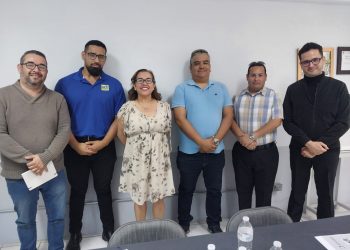 BRINDARÁN GOBIERNO DEL ESTADO Y UNIVERSIDAD DE TIJUANA, ORIENTACIÓN JURÍDICA A COMUNIDAD ESCOLAR