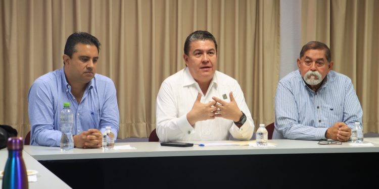 PERSONAL DIRECTIVO DE LA UABCS SE CAPACITA EN EL MODELO DE FORMACIÓN DUAL