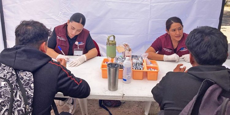 ATIENDE GOBERNADOR DE BCS SOLICITUDES DE TRABAJADORES DE LA EDUCACIÓN