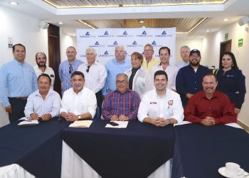 INVITA HOMERO DAVIS A EMPRESARIOS DE LA PAZ A CAMINAR JUNTOS Y PRESENTA PLAN DE PROVEEDURÍA LOCAL