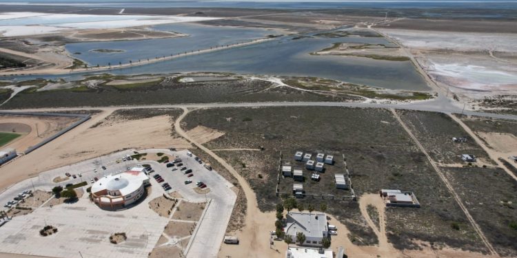 SETENTA AÑOS SE CUMPLIERON AYER DE LA FUNDACION DE LA COMPAÑÍA EXPORTADORA DE SAL DE GUERRERO NEGRO Y ESTA CIUDAD