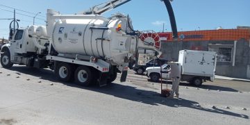 TRABAJA OOMSAPAS LOS CABOS EN REPARACIONES DE FUGAS Y ATENCIÓN A DERRAMES DE AGUAS NEGRAS