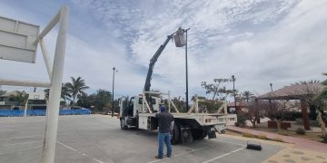 REHABILITA GOBIERNO DE LOS CABOS LUMINARIAS EN ESPACIOS DEPORTIVOS DE LOS CABOS