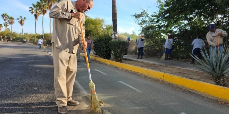 SERVICIOS PÚBLICOS LLEVÓ A CABO JORNADA DE LIMPIEZA EN LA ZONA HOTELERA DE SJC