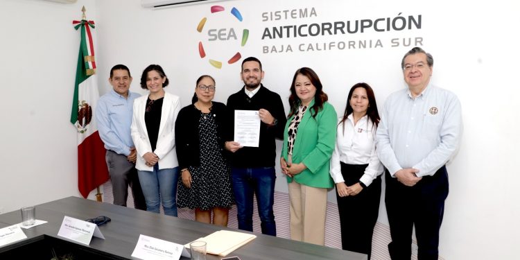 RINDE PROTESTA SERVANDO ESPINOZA COMO NUEVO SECRETARIO TÉCNICO DEL SISTEMA ESTATAL ANTICORRUPCIÓN DE BCS