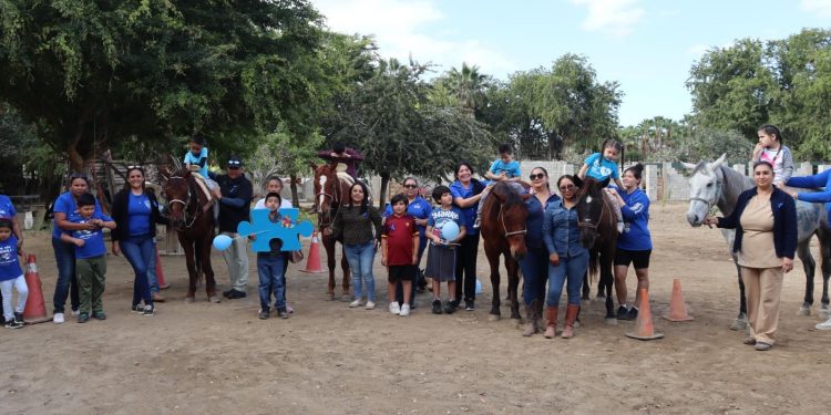 SMDIF LOS CABOS IMPLEMENTA DE FORMA PERMANENTE EL PROGRAMA DE EQUINOTERAPIA