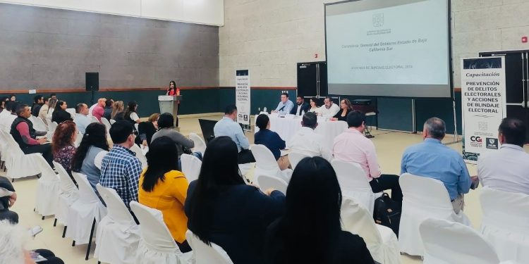 CAPACITAN A SERVIDORES PÚBLICOS PARA LA PREVENCIÓN DE DELITOS ELECTORALES EN BCS
