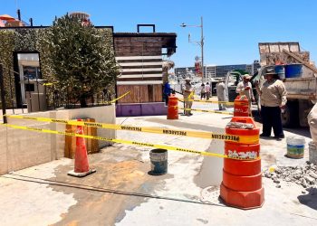 OOMSAPAS LOS CABOS REALIZÓ TRABAJOS DE INTERCONEXIÓN DE TUBERÍA DE DRENAJE SANITARIO PARA ELIMINAR COMPLETAMENTE EL DERRAME DE AGUAS RESIDUALES EN LA DÁRSENA DE LA MARINA DE CSL
