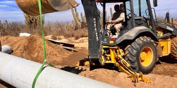 REPARAN FUGA DE 20 PULGADAS EN LA LÍNEA PRINCIPAL DE LA RED HIDRÁULICA DE LA PLANTA DESALADORA DE CABO SAN LUCAS