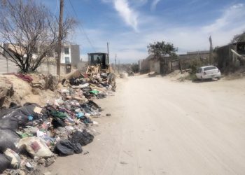 SERVICIOS PÚBLICOS LIMPIA LOS TIRADEROS CLANDESTINOS EN LOS CABOS.