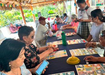 RECIBIÓ LA “CASA DE DÍA” EN SAN JOSÉ DEL CABO LA VISITA DE ESTUDIANTES DEL CECYTE 04 DE LA COLONIA SANTA ROSA.