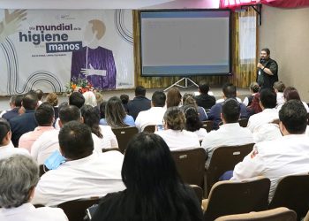 RECIBE GOBIERNO DE BCS, CONTRAPROPUESTA DE GRATIFICACIÓN QUINQUENAL DEL SNTE SECCIÓN III