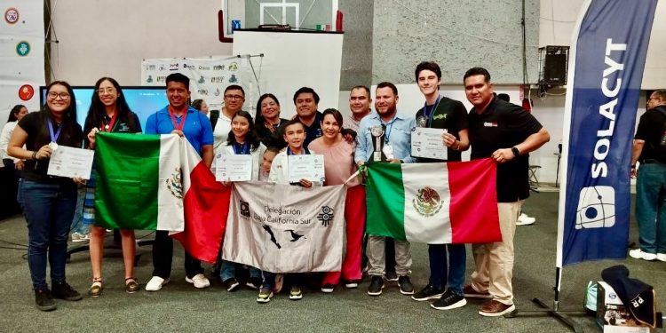 DELEGACIÓN BCS GANAN MEDALLAS DE PLATINO Y BRONCE EN INFOMATRIX IBEROAMÉRICA