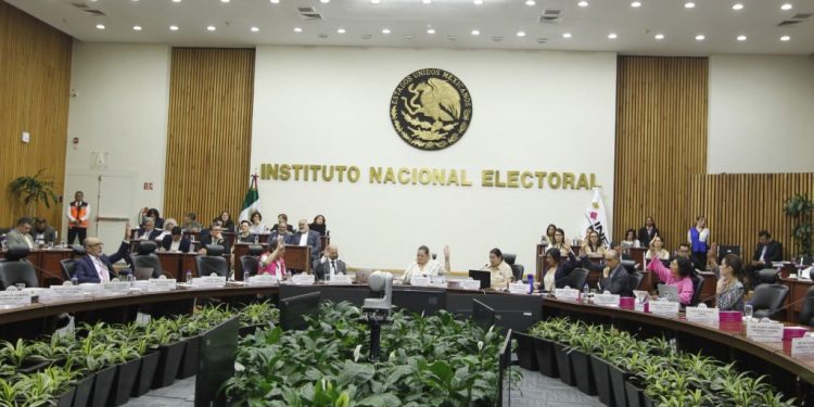 VOTO POSTAL DESDE EL EXTRANJERO ALCANZA MEDIA HISTÓRICA DE PARTICIPACIÓN