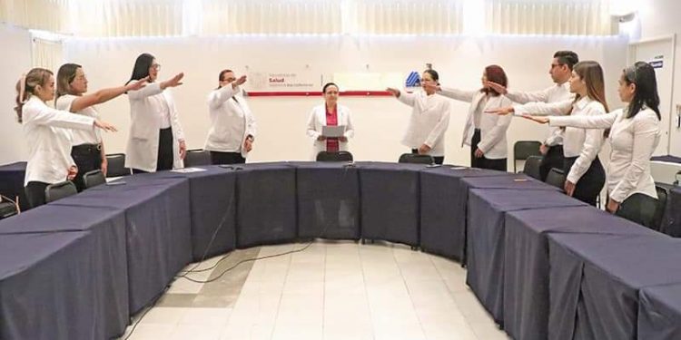 TRAS LAS HUELLAS Por Monserrath Villalejo Baeza