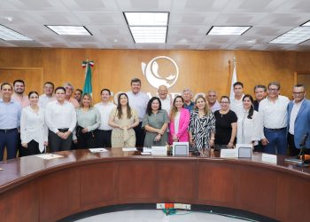 SE REÚNE GOBERNADOR DE BCS CON TITULAR DE CONAPESCA