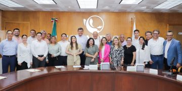 SE REÚNE GOBERNADOR DE BCS CON TITULAR DE CONAPESCA