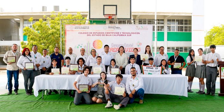 REALIZA CECYTE CONCURSO ESTATAL DE CREATIVIDAD E INNOVACIÓN TECNOLÓGICA Y HACKATHON 2024