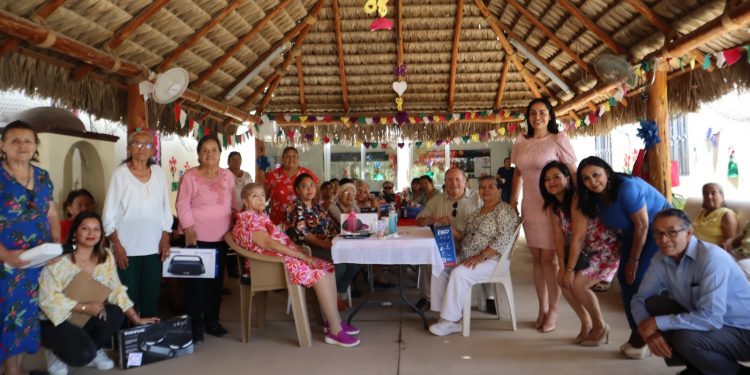 SMDIF LOS CABOS CELEBRO A ABUELITAS DE LA CASA DE DÍA CON MOTIVO DEL DÍA DE LAS MADRES