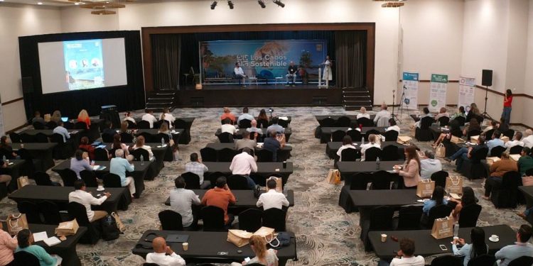 INAUGURAN AUTORIDADES MUNICIPALES EL 3ER CONGRESO LOS CABOS SOSTENIBLE