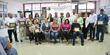 RECONOCEN A TRABAJADORES DEL CONGRESO POR 5 A 30 AÑOS DE SERVICIOS