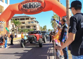 TRAS LAS HUELLAS Por Monserrath Villalejo Baeza