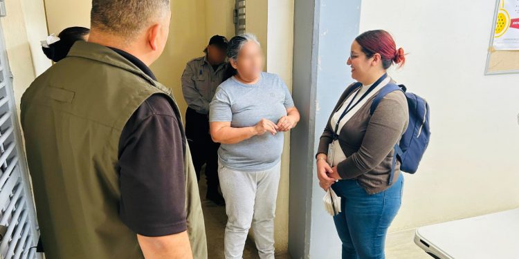 CONTINÚA SALUD CON VISITAS DOMICILIARIAS EN ADULTOS MAYORES