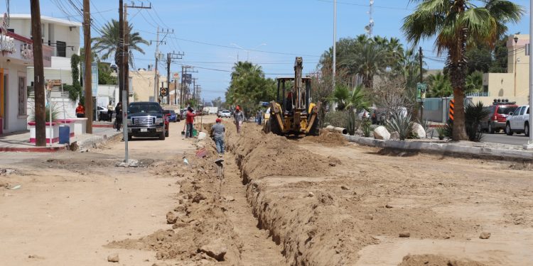 ENCABEZAN GOBIERNO DE BCS Y SEDENA, CONMEMORACIÓN DEL 162 ANIVERSARIO DE LA BATALLA DE PUEBLA