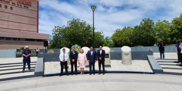 EL GOBIERNO DEL ESTADO ENTREGO RECONOCIMIENTOS EN EL ACTO DEL DIA DEL MAESTRO POR TREINTA CUARENTA Y CINCUENTA AÑOS DE SERVICIOS EN LAS AULAS