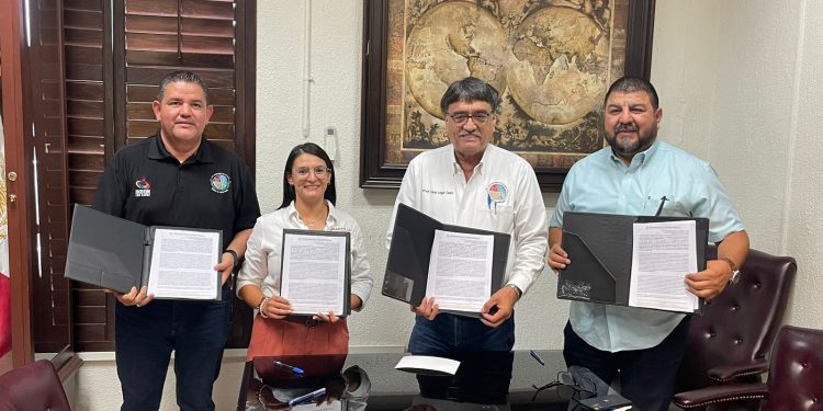 RECIBE ALCALDE OSCAR LEGGS CASTRO LA OBRA DE RENOVACIÓN DEL CENTRO DEPORTIVO “LA CHATARRERA” POR PARTE DE LA SEDATU