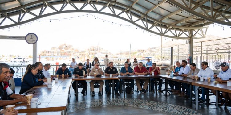 GOBIERNO DE LOS CABOS Y CONCESIONARIOS DE LA MARINA DE CABO SAN LUCAS UNEN ESFUERZOS PARA OPTIMIZAR EL PUERTO TURÍSTICO