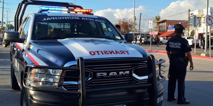 TRÁNSITO MUNICIPAL DE LOS CABOS SANCIONA A LAS PERSONAS CONDUCTORAS QUE SE ESTACIONEN EN LOS ESPACIOS EXCLUSIVOS PARA LAS PERSONAS CON DISCAPACIDAD QUE EQUIVALE A $10 MIL 857 PESOS