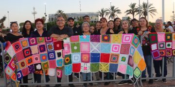 ELABORAN 90 MANTAS DE “GRAFITI TEJIDO” PARA INTERNAS DEL CENTRO DE REINSERCIÓN SOCIAL DE LA PAZ
