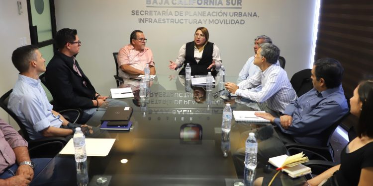 REALIZA MEJOREDU ANÁLISIS SOBRE ADICCIONES EN JÓVENES DE BCS