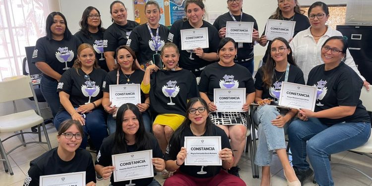 SOSTIENE VMCC REUNIÓN CON TRABAJADORES DE MANTENIMIENTO DE GOBIERNO