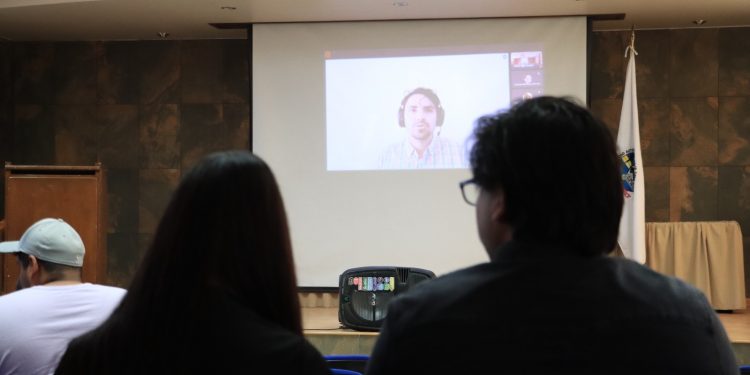 ESTUDIANTES DE POSGRADO DE LA UABCS PARTICIPAN EN COLOQUIO SOBRE  DESARROLLO SUSTENTABLE Y GLOBALIZACIÓN