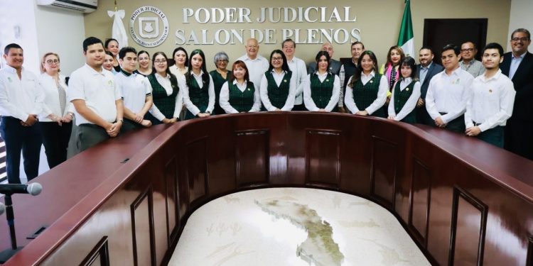 ASISTE GOBERNADOR A LA INSTALACIÓN DEL 1ER PLENO JUVENIL DEL TSJ Y DEL CONSEJO DE LA JUDICATURA