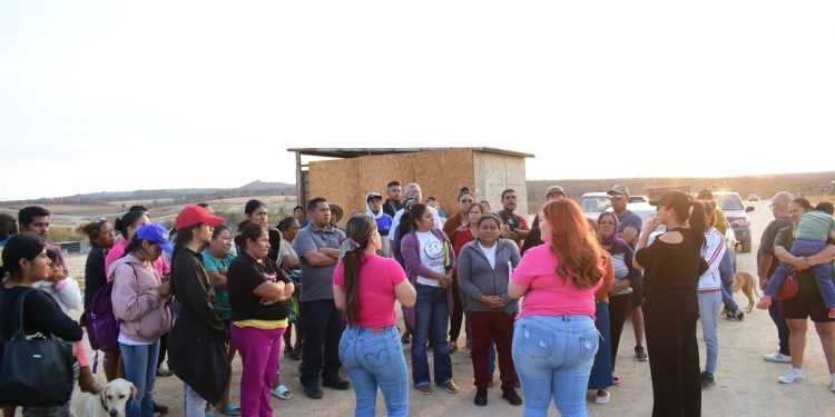 ENTREGA ATENCIÓN CIUDADANA 29 DESPENSAS A FAMILIA DE LA COLONIA ALTOS DE MIRANDA EN CSL