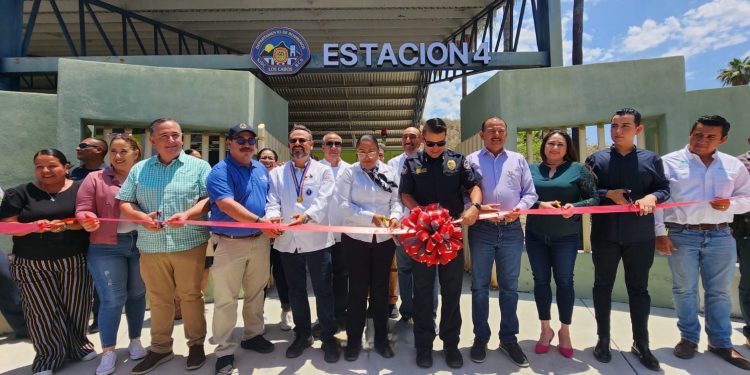 INAGURAN 4TA. ESTACIÓN DEL CUERPO DE BOMBEROS EN LA DELEGACIÓN DE SANTIAGO