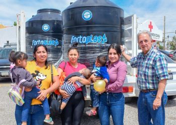 BENEFICIA H. XIV AYUNTAMIENTO DE LOS CABOS A 33 FAMILIAS CON ENTREGA DE TINACOS