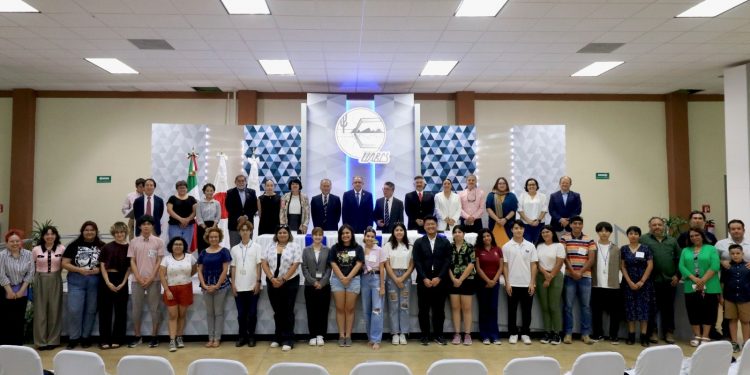 CONCLUYEN CONVOCATORIA DEL PROGRAMA DE FAMILIAS ANFITRIONAS PARA RECIBIR ESTUDIANTES DE LA UNIVERSIDAD DE TOTTORI